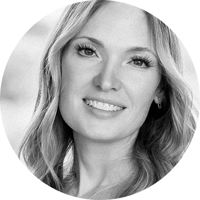Kirsten Headshot